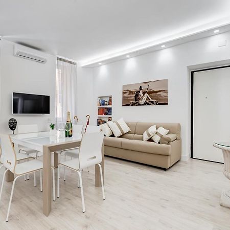 Bmga L The White Crown Apartment In Testaccio Rome Bagian luar foto