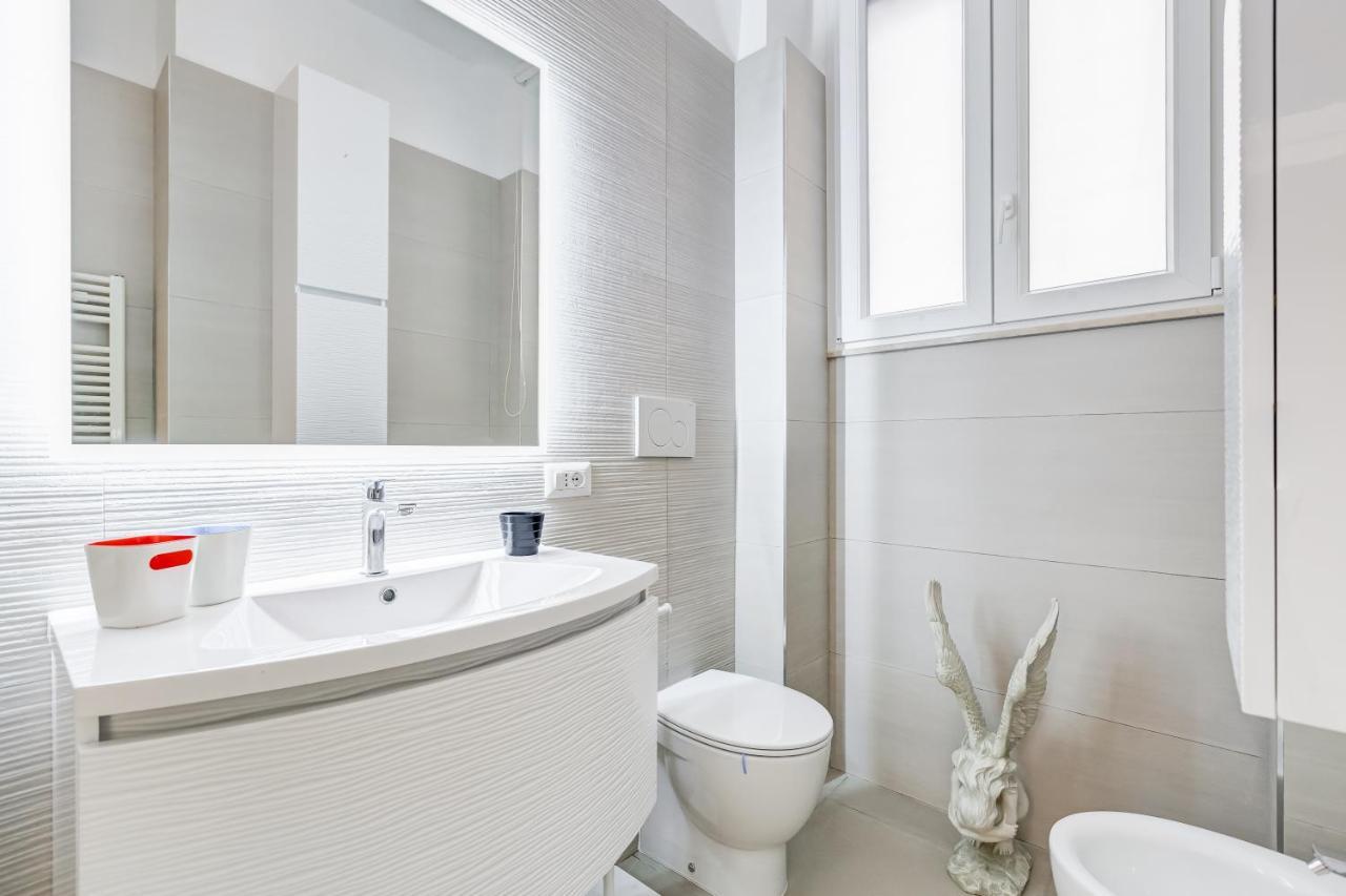 Bmga L The White Crown Apartment In Testaccio Rome Bagian luar foto