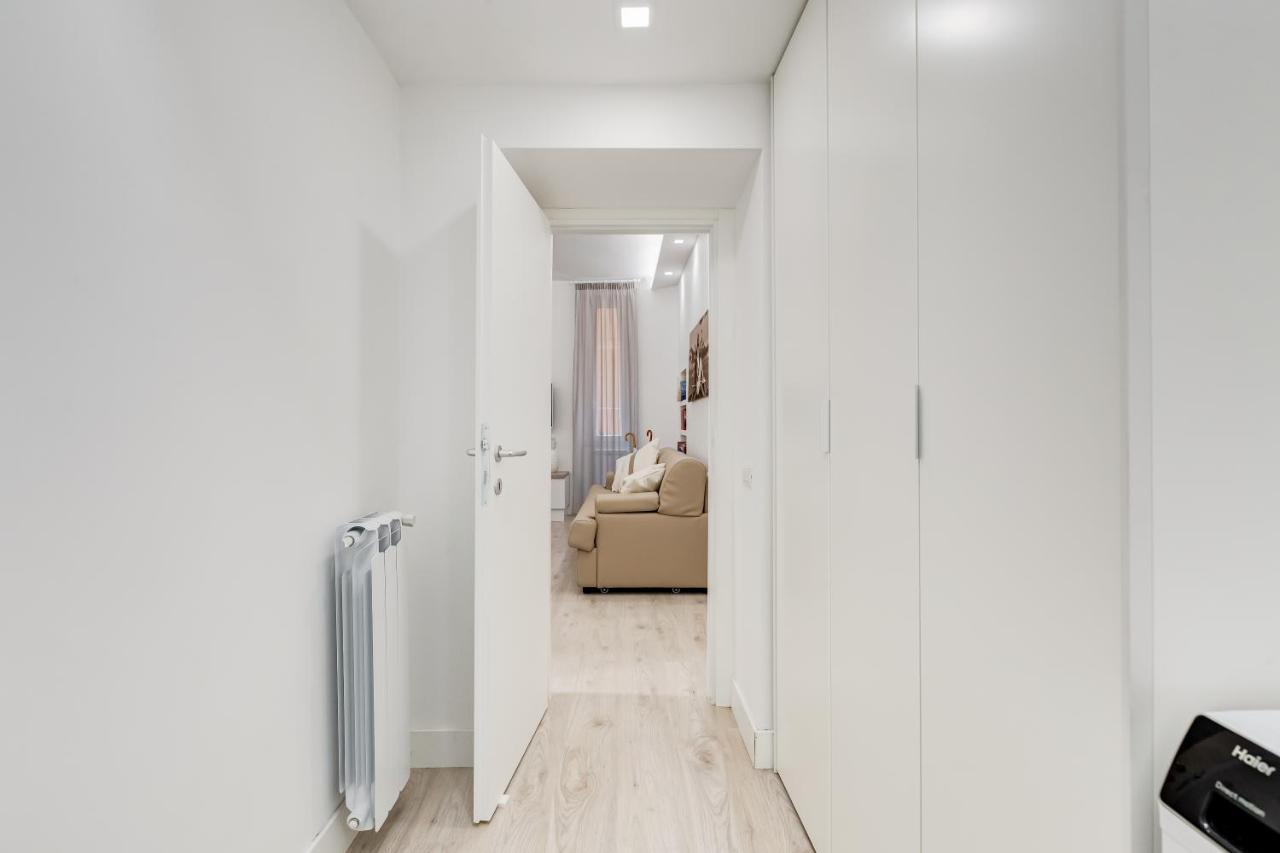 Bmga L The White Crown Apartment In Testaccio Rome Bagian luar foto