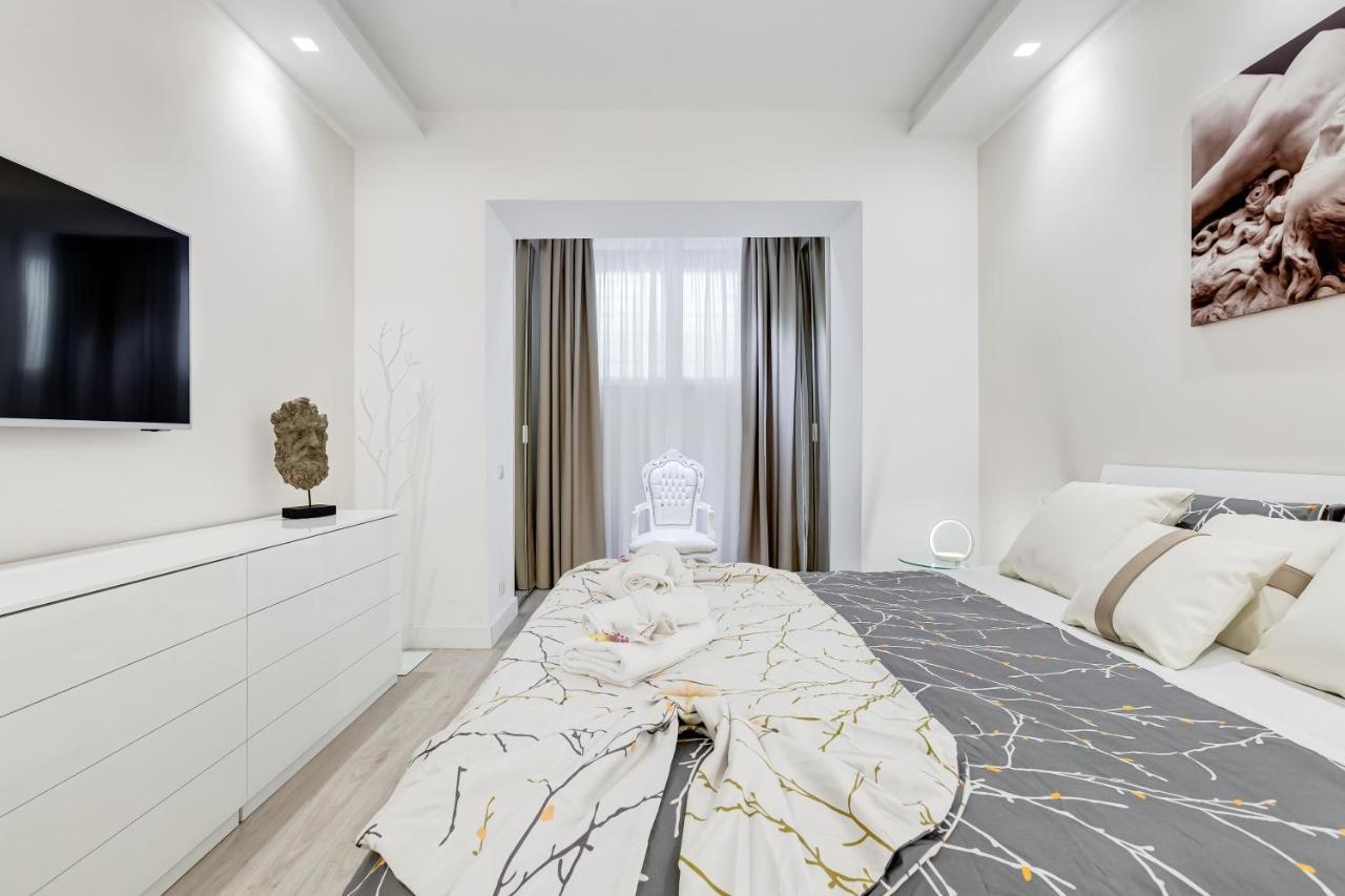 Bmga L The White Crown Apartment In Testaccio Rome Bagian luar foto