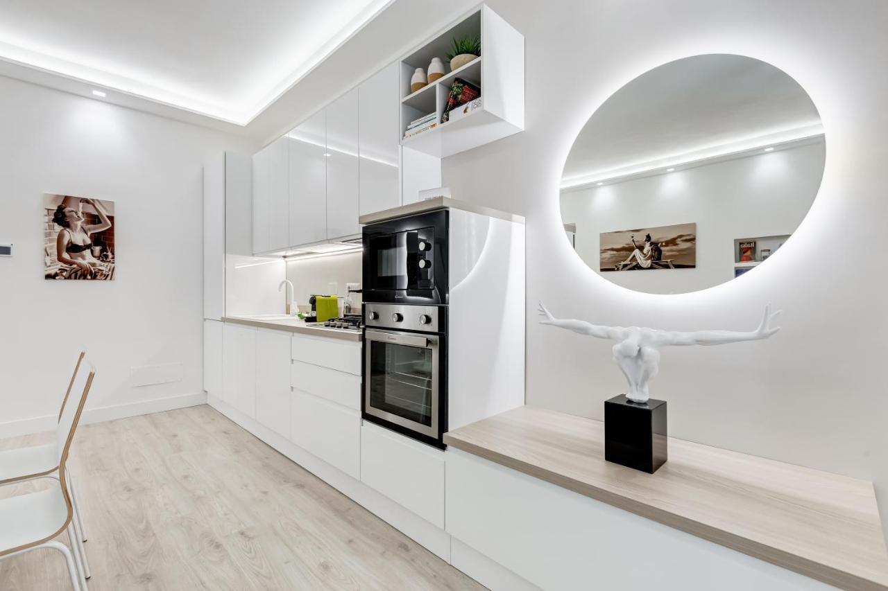 Bmga L The White Crown Apartment In Testaccio Rome Bagian luar foto