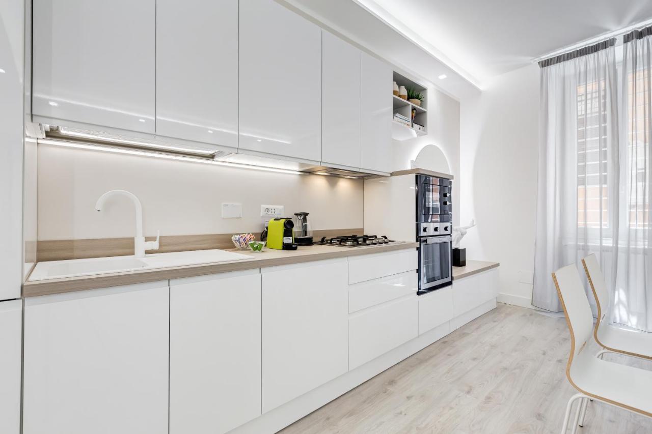 Bmga L The White Crown Apartment In Testaccio Rome Bagian luar foto