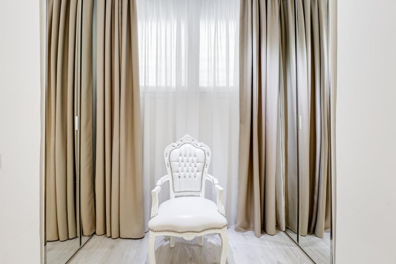 Bmga L The White Crown Apartment In Testaccio Rome Bagian luar foto